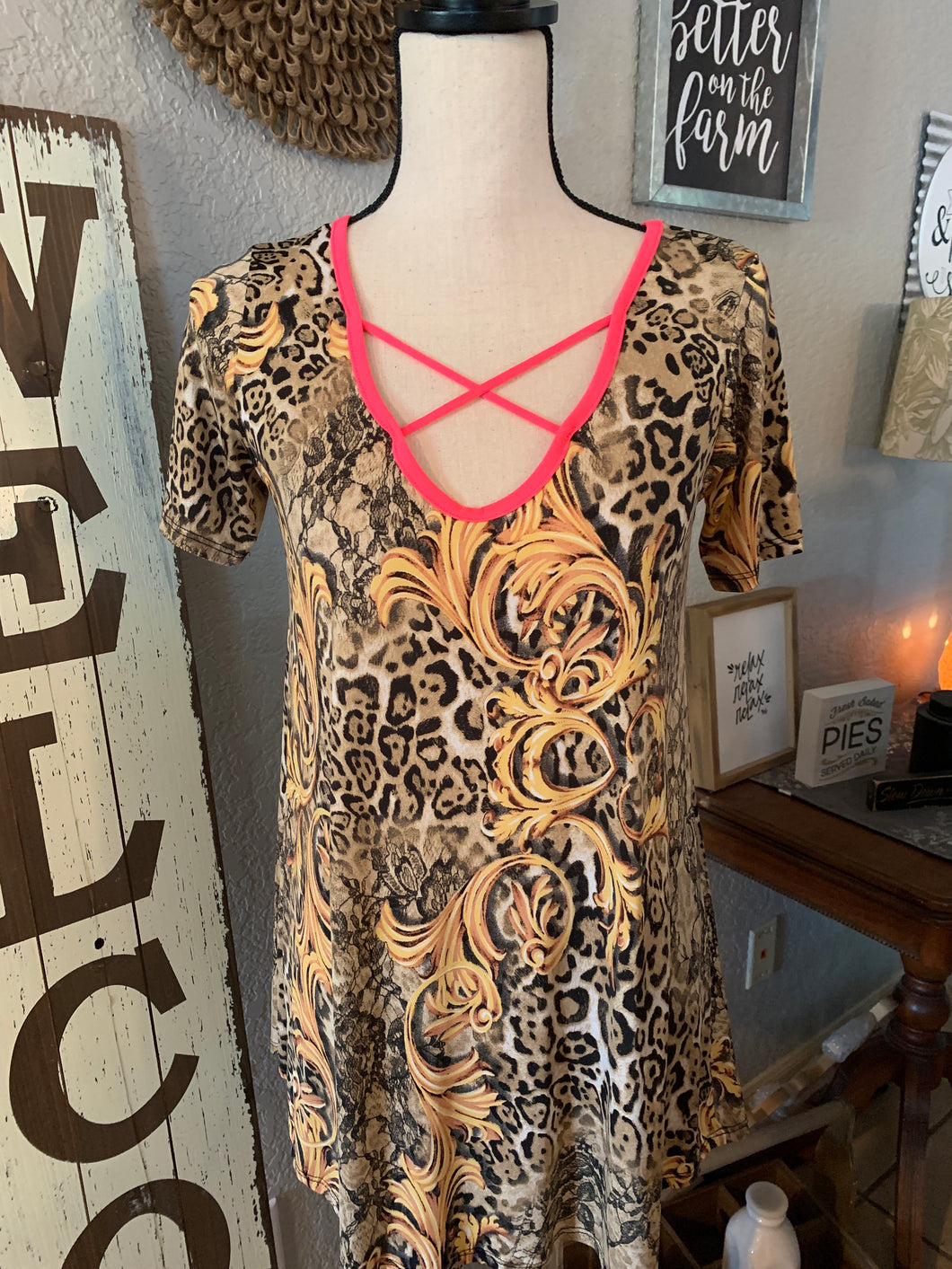 Top cheetah pink crisscross