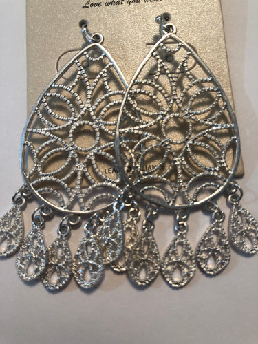 Earrings silver tone 678