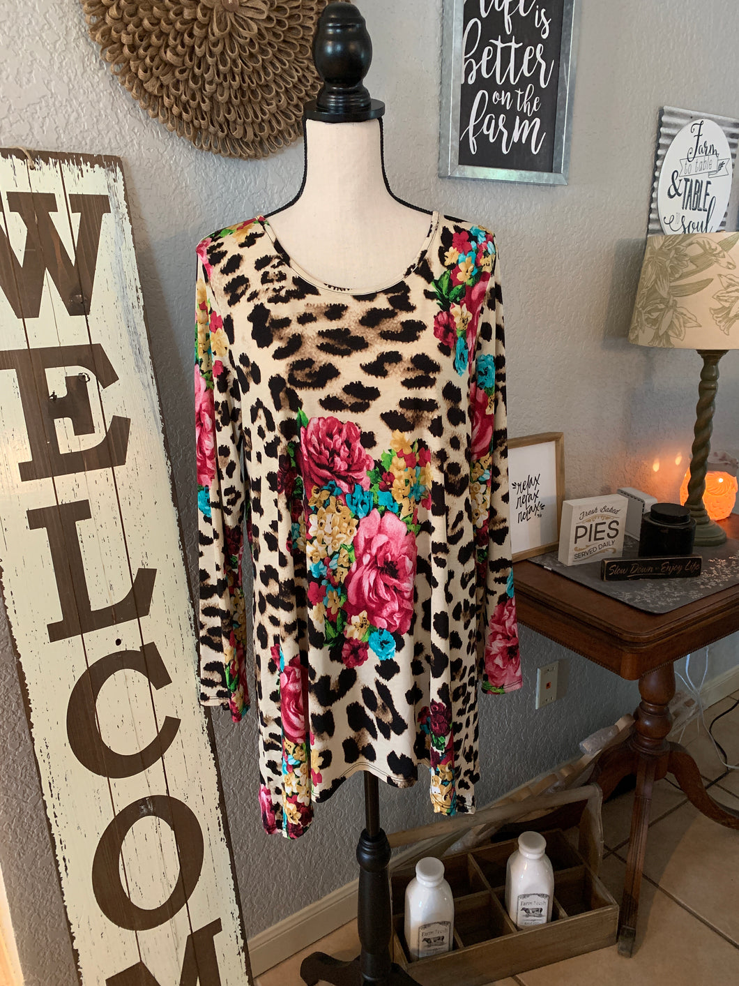 Top long sleeve animal print/ floral