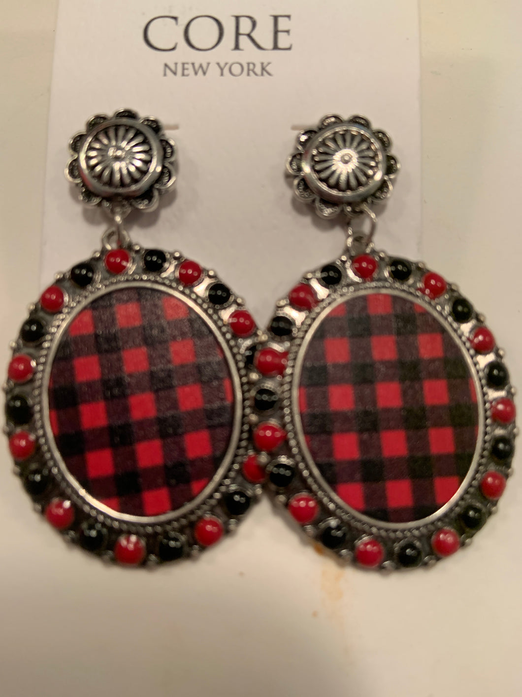 Plaid earrings with gun metal