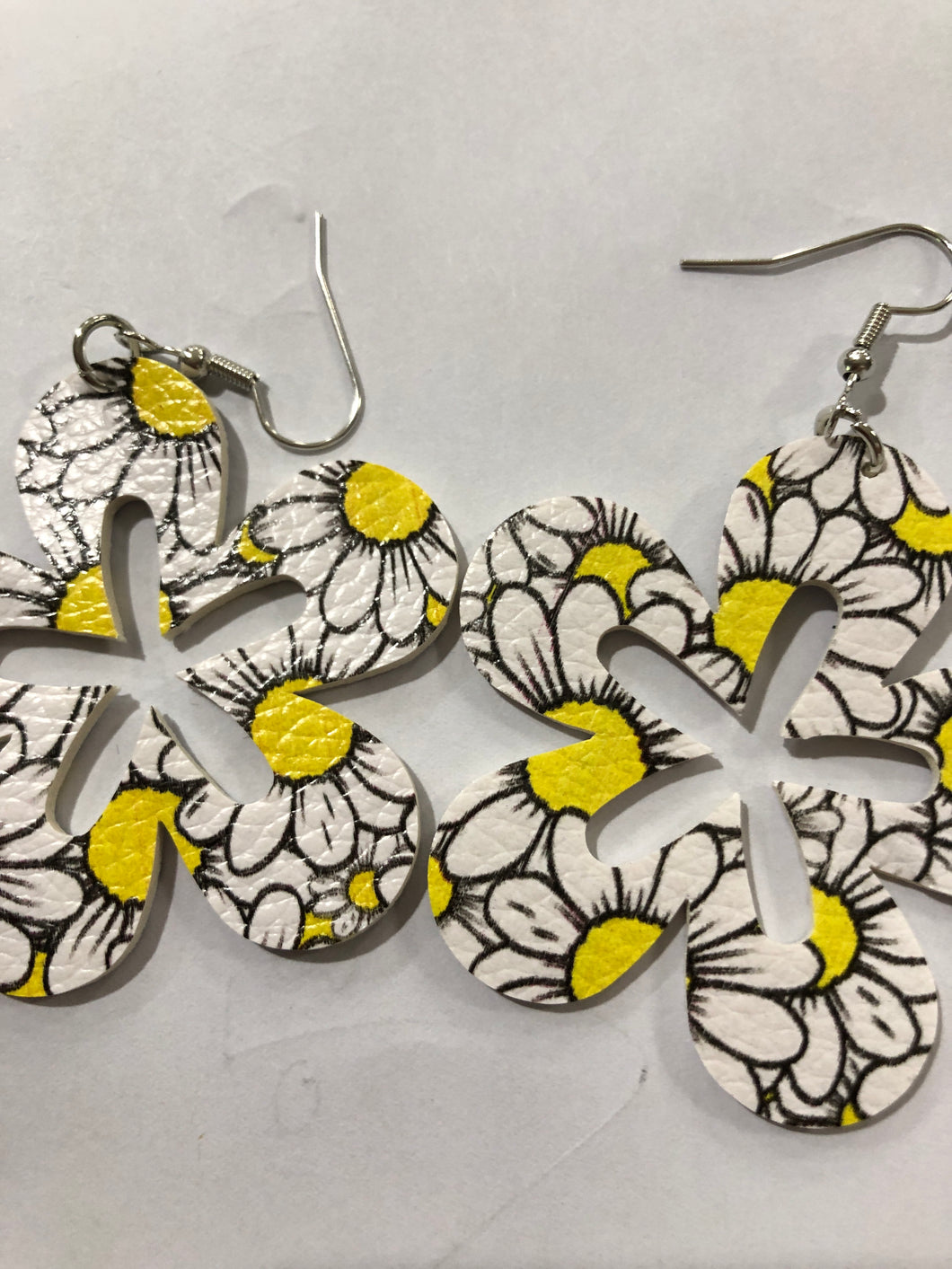 Floral cutout earrings