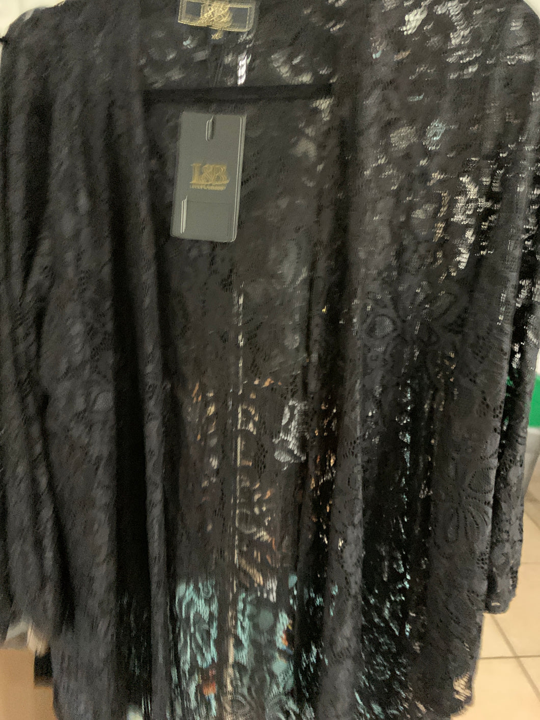 Lucky and blessed short black kimono