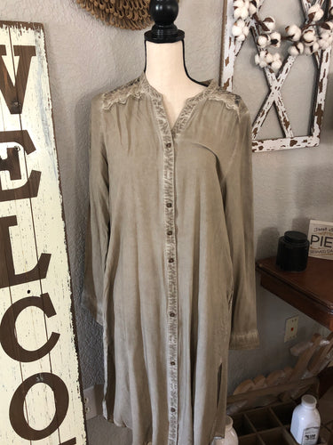 Acid wash t dress with shoulder lace Lt olive