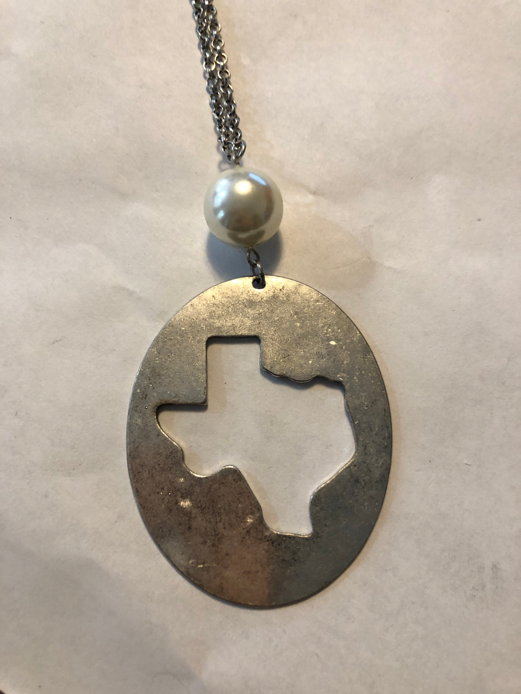 Metal texas necklace