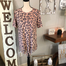 Load image into Gallery viewer, Leopard top with fringe
