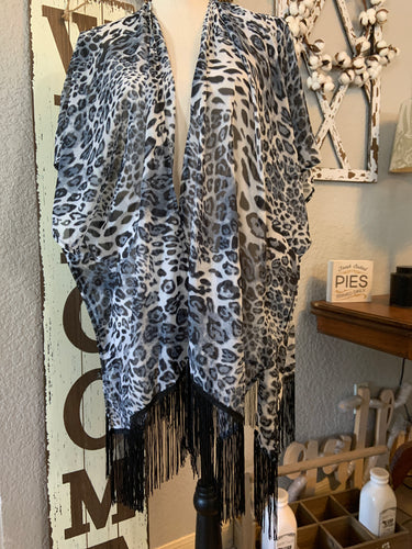 Snow cheetah black Tassel kimono