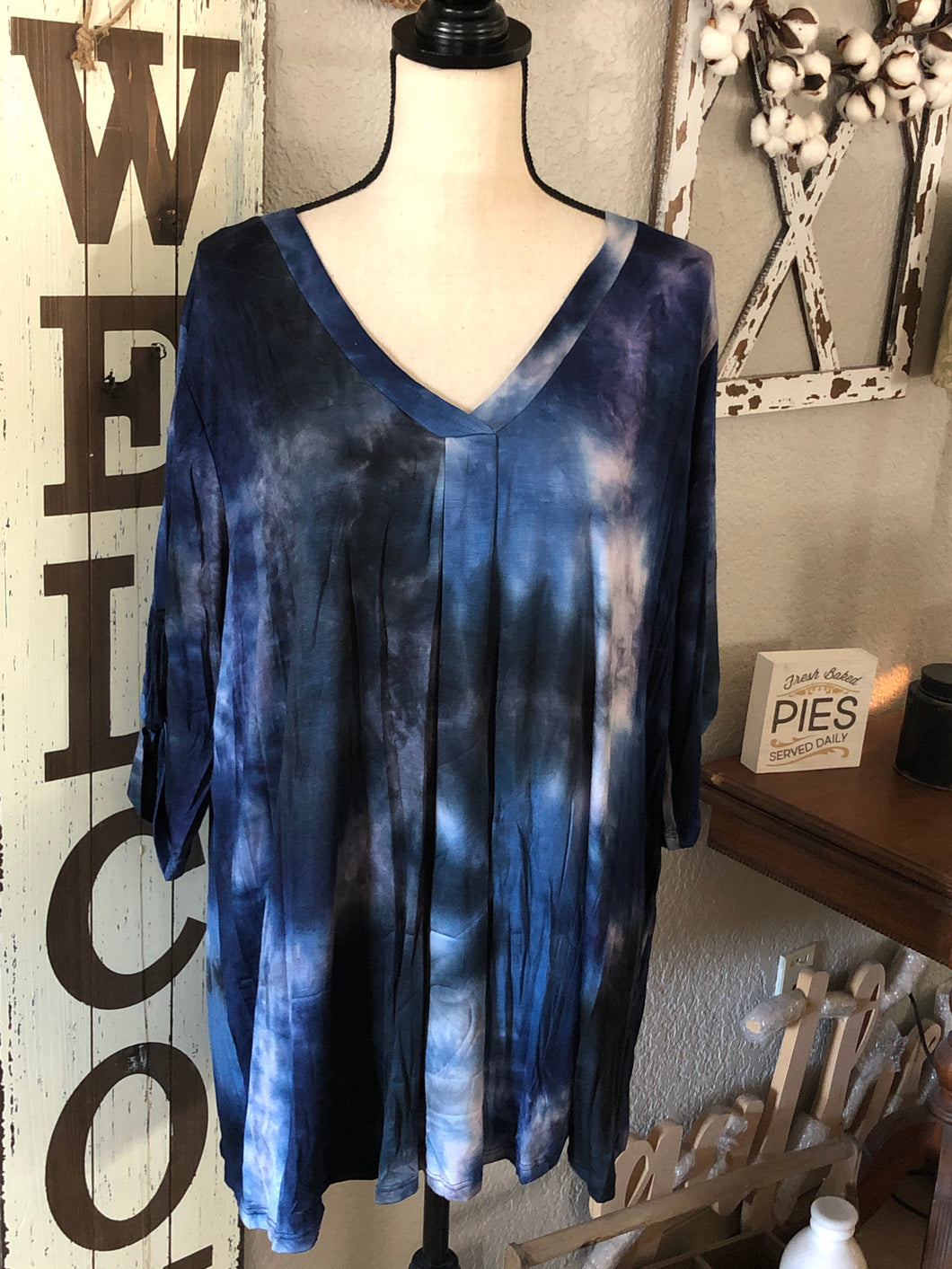 Float navy tie dye top
