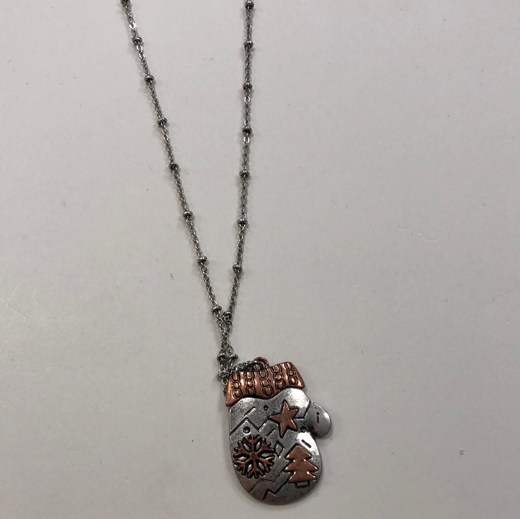 Mitten necklace set