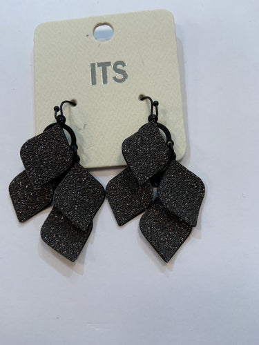 Earrings black