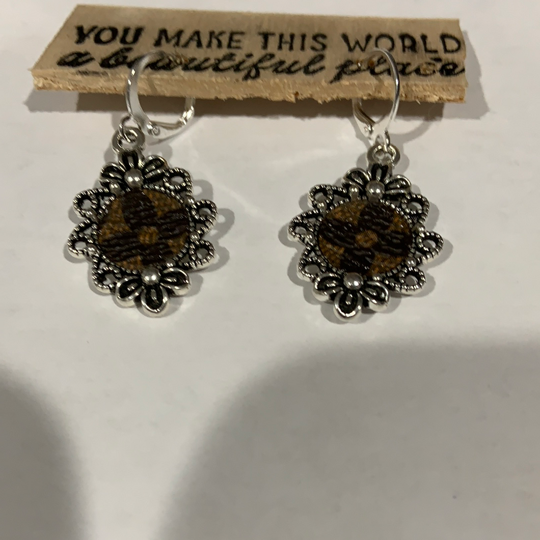 Ab cycled latching hook earrings