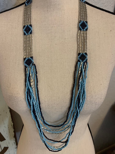 Navy/blue beaded necklace
