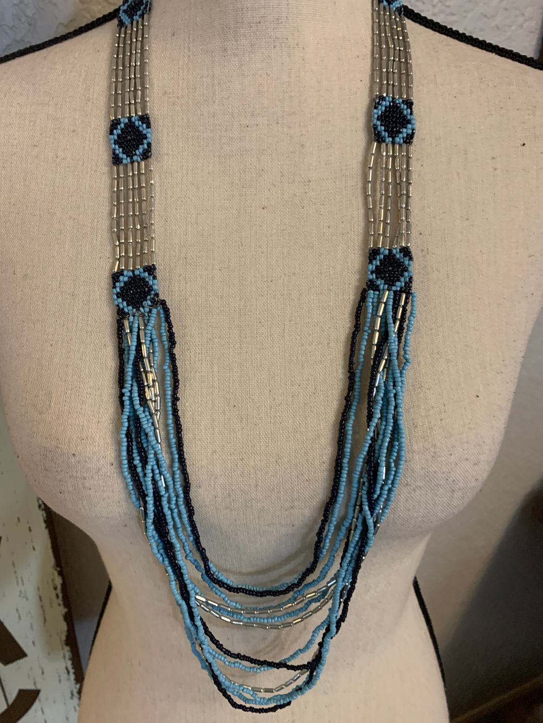 Navy/blue beaded necklace