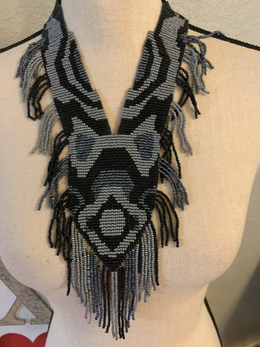 Sea bead necklace gray