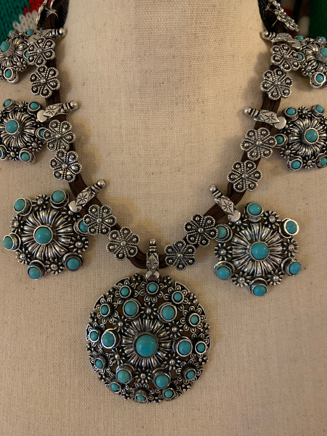 Necklace with turquoise