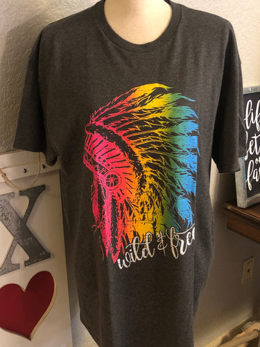 Graphic tee wild & free