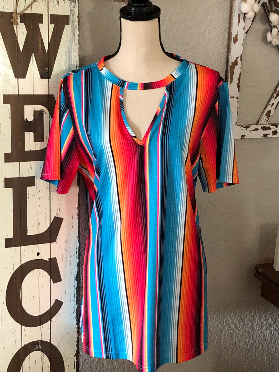 Serape top with key hole
