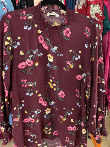 Hi neck burgundy floral top