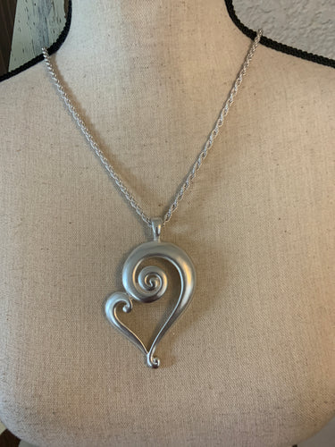 Metal sideways heart necklace