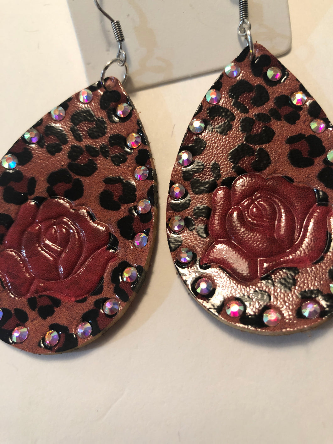Earrings leather