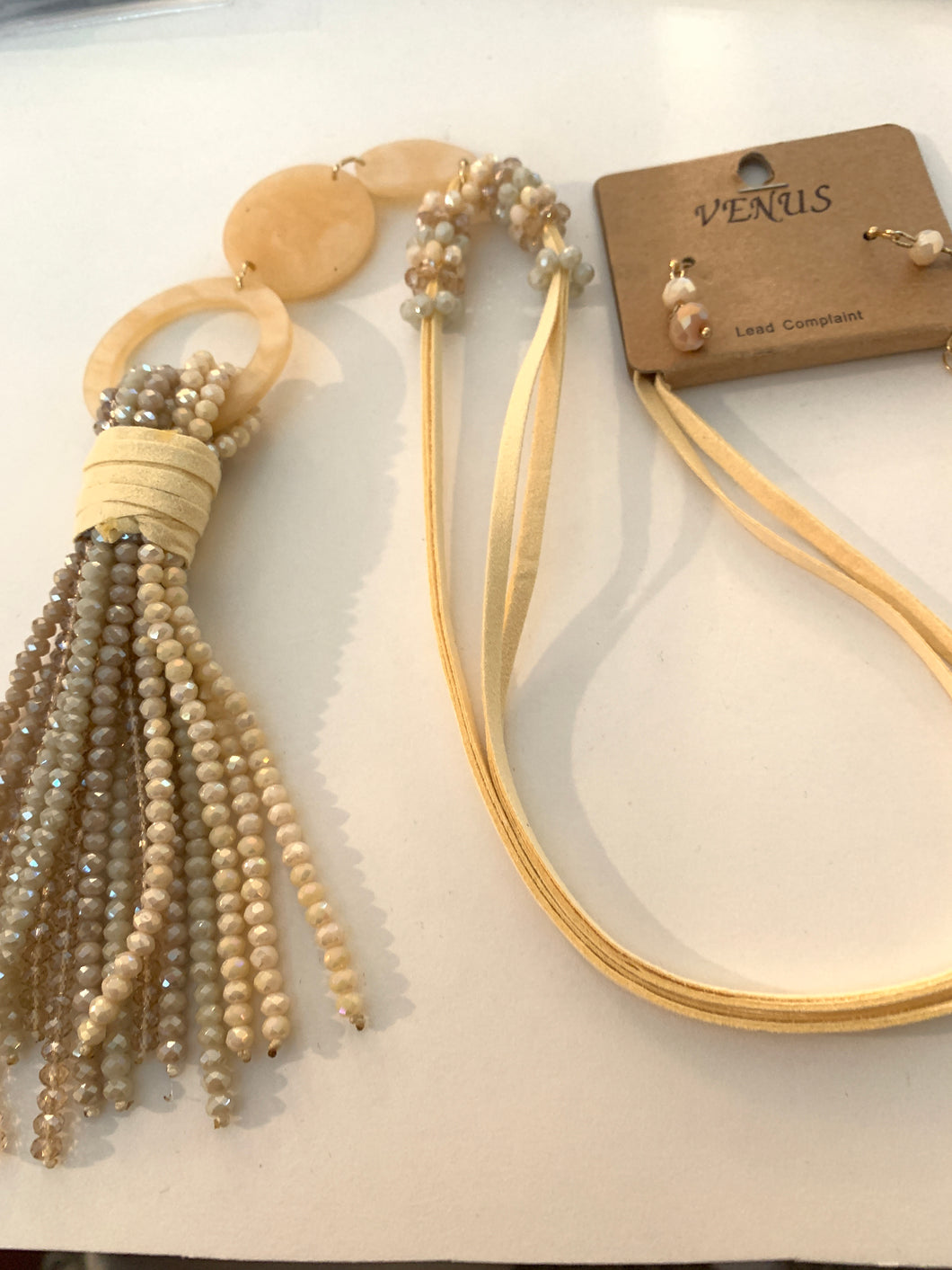 Necklace tassel cream