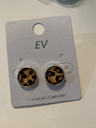 Earrings post cheetah print