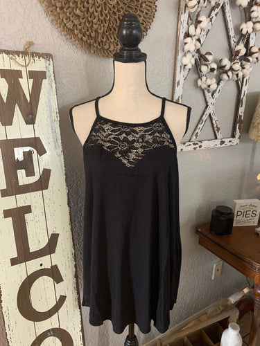 Lace detail tank black