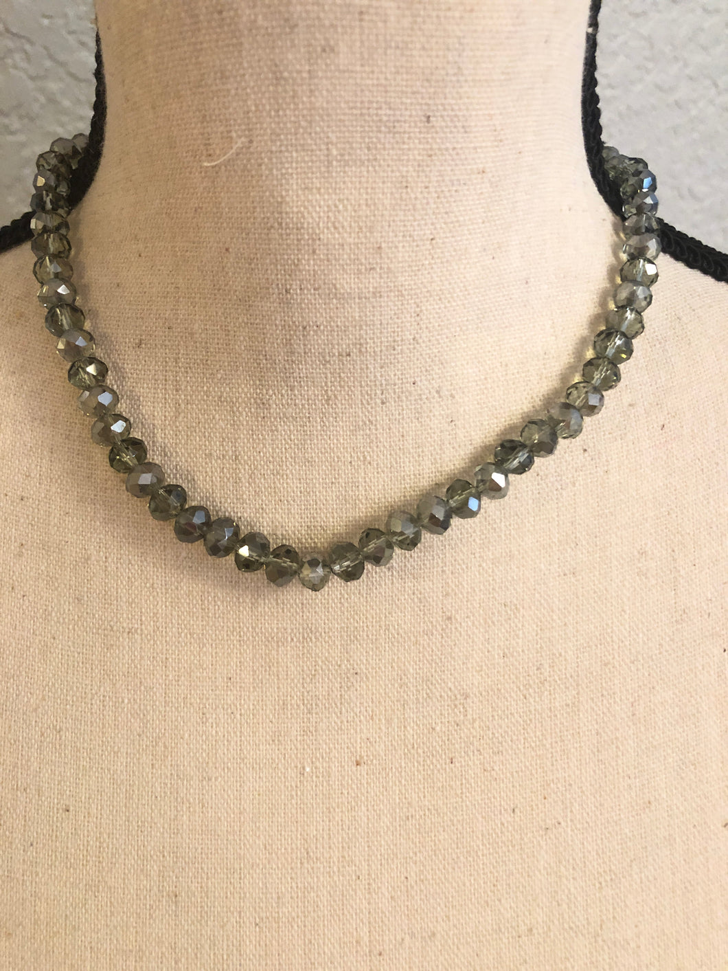 Sage bead necklace shorty