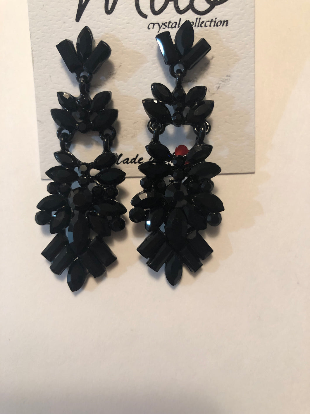 Earrings black crystals