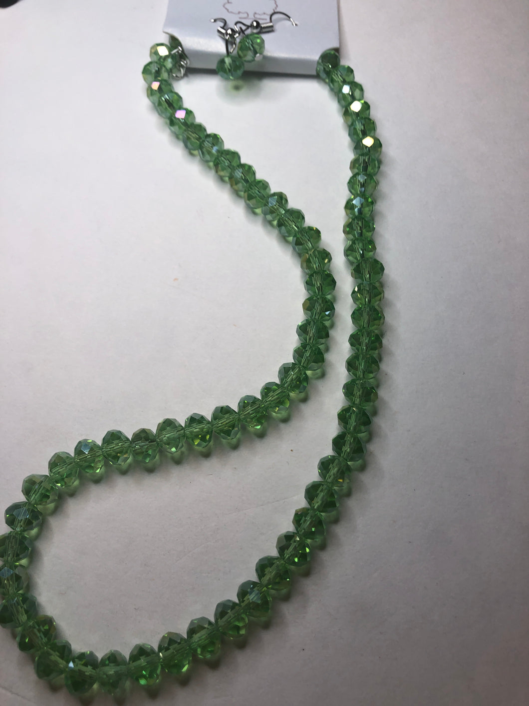 Lt green bead shorty necklace