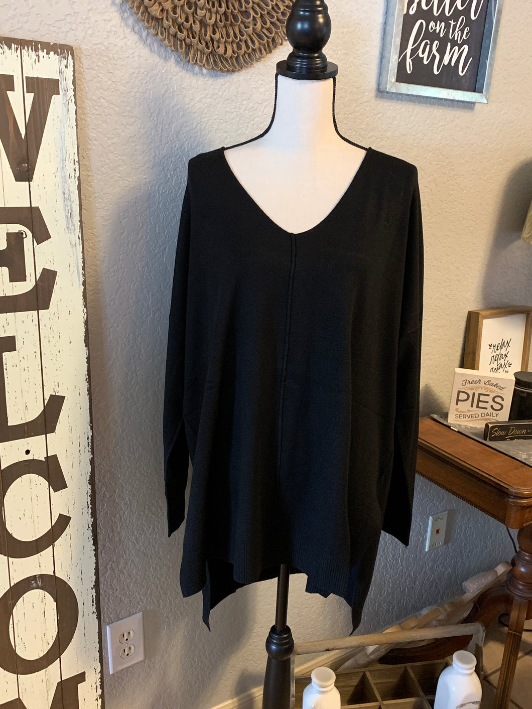 Black oversized sweater with hi/ lo